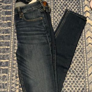 NWT Hollister low rise super skinny jeans